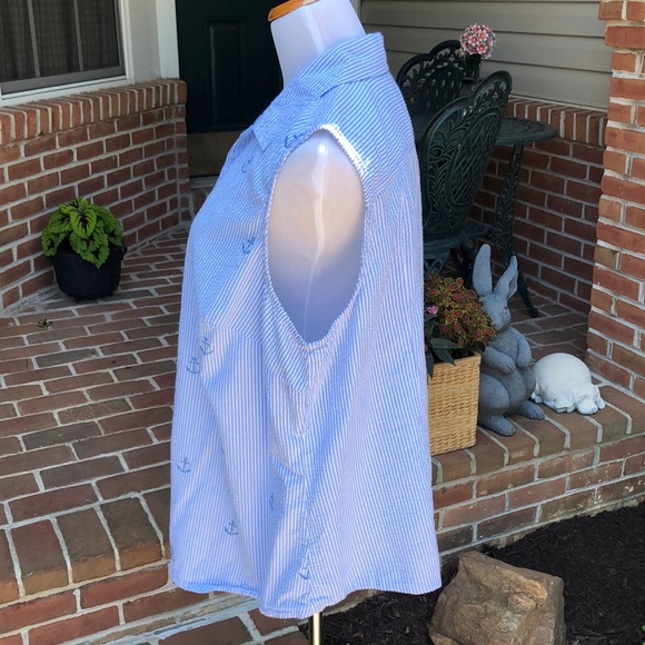 Karen Scott 2X button down tank. - Picture 4 of 6